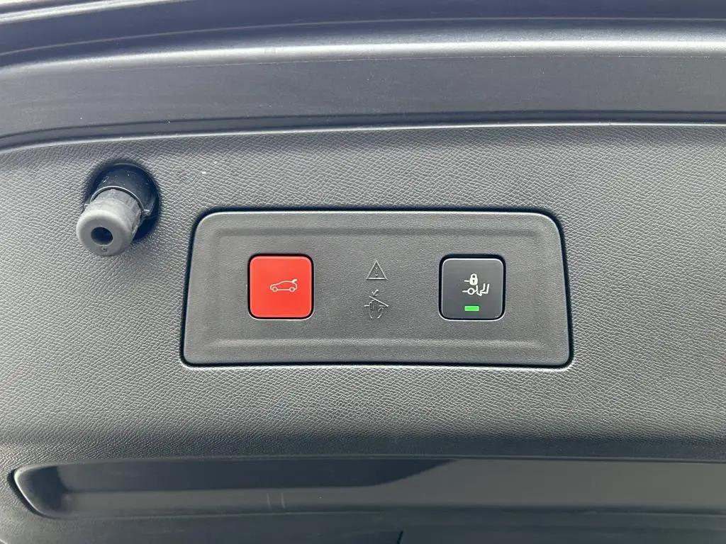 Peugeot 508 SW GT PACK HYBRID 225 e-EAT8 1.6 PureTech / 166kW