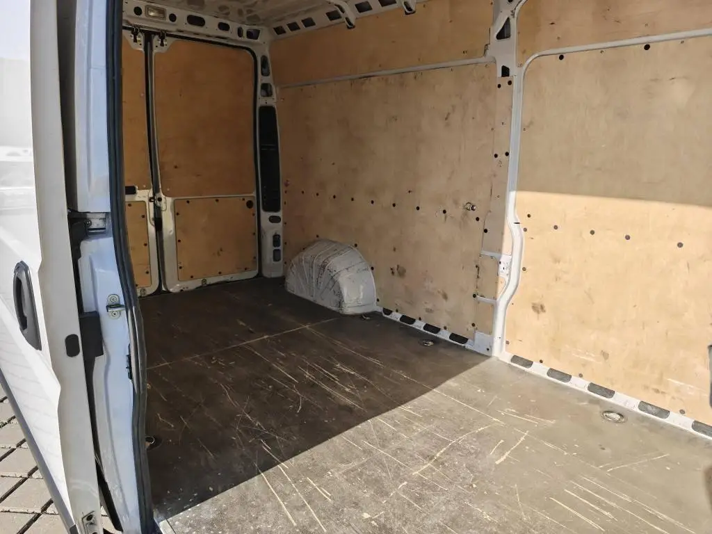 Peugeot Boxer Furgon 3500 L3H2 MAN6 2,2 BlueHDi / 121kW