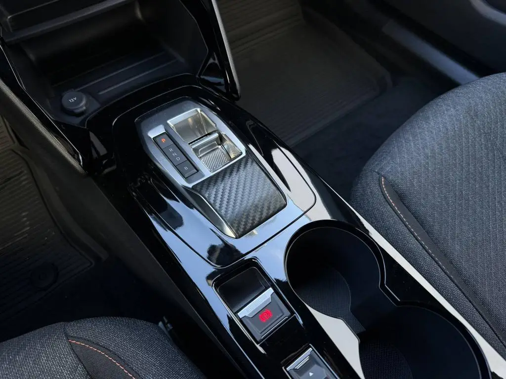 Peugeot e-2008 STYLE Elektromotor / 100kW