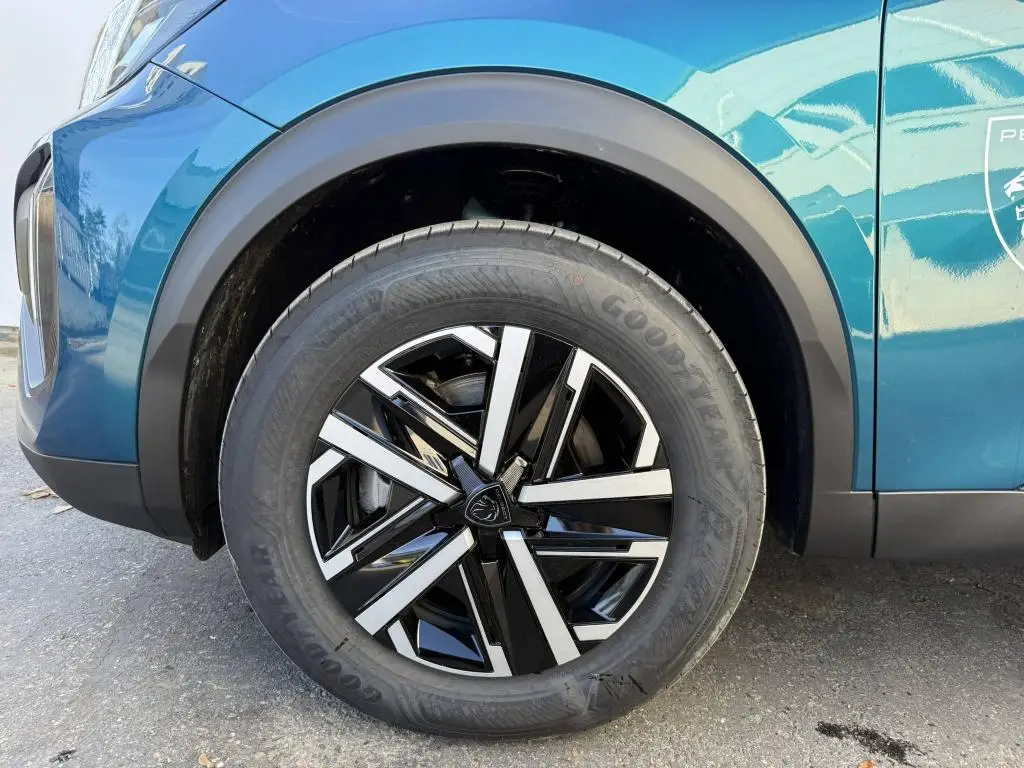 Peugeot e-2008 STYLE Elektromotor / 100kW