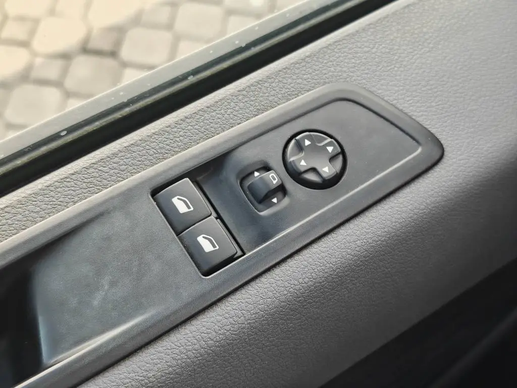 Peugeot Expert Active 2,0 BlueHDi 120 MAN6 1997 / 90kW