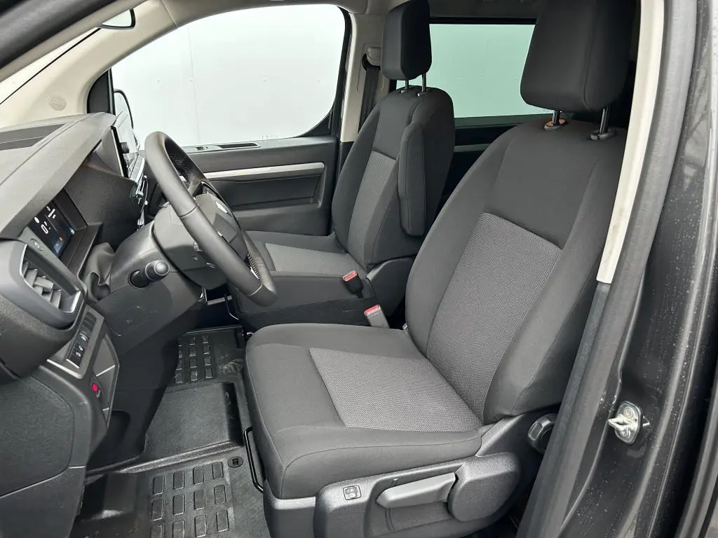 Peugeot Traveller ActiveStandard 2.0 BlueHDi S&S EAT8 / 130kW