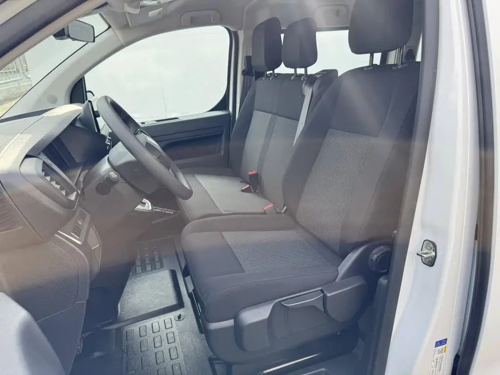 Peugeot Traveller Combi Long 2.2 BlueHDi S&S EAT8 / 132kW