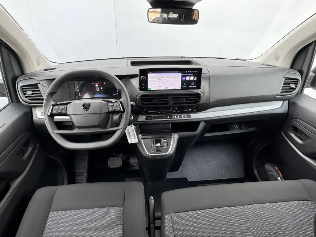 Peugeot Traveller Combi Long 2.2 BlueHDi S&S EAT8 / 132kW