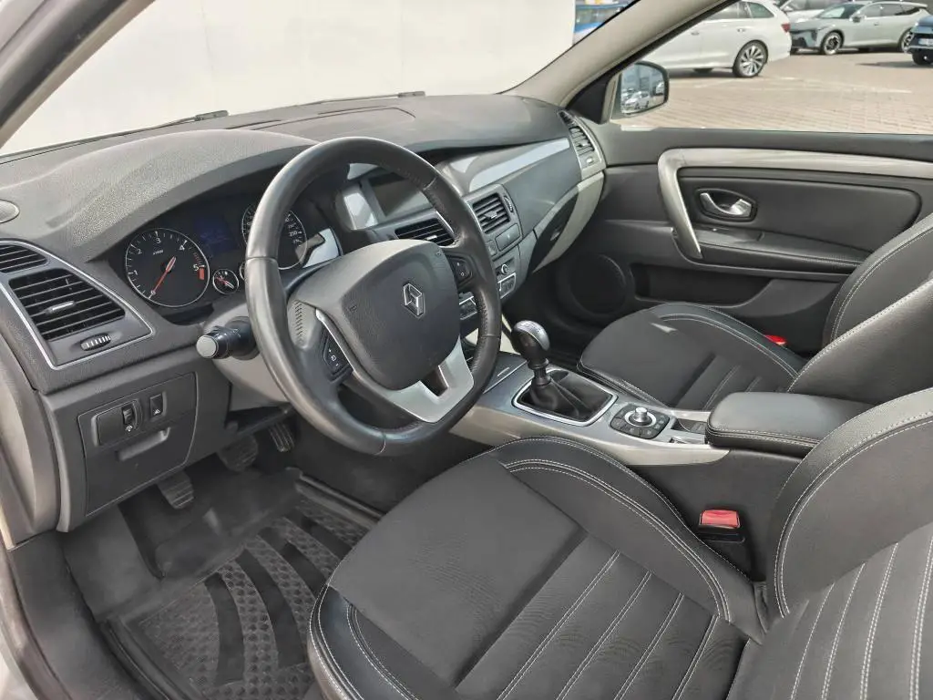 Renault Laguna Laguna 2,0 DCi 110 kW MP6 2,0 DCi / 110kW