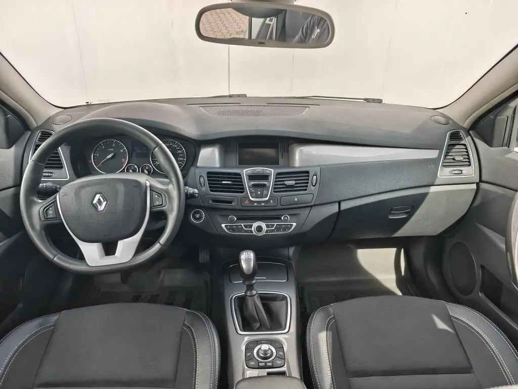 Renault Laguna Laguna 2,0 DCi 110 kW MP6 2,0 DCi / 110kW