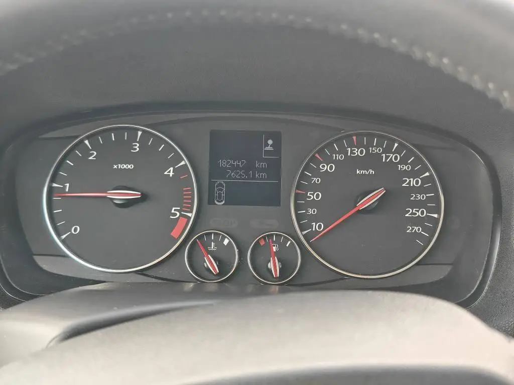 Renault Laguna Laguna 2,0 DCi 110 kW MP6 2,0 DCi / 110kW