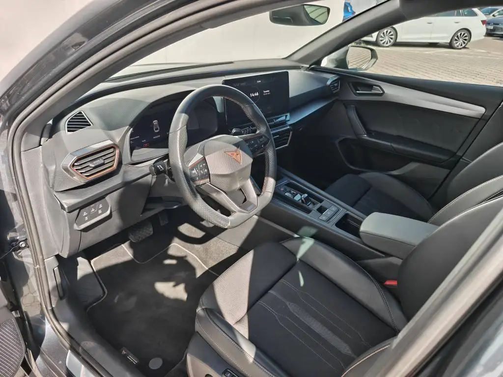 SEAT CUPRA Leon Sportstourer DSG 2.0 TSI / 140kW