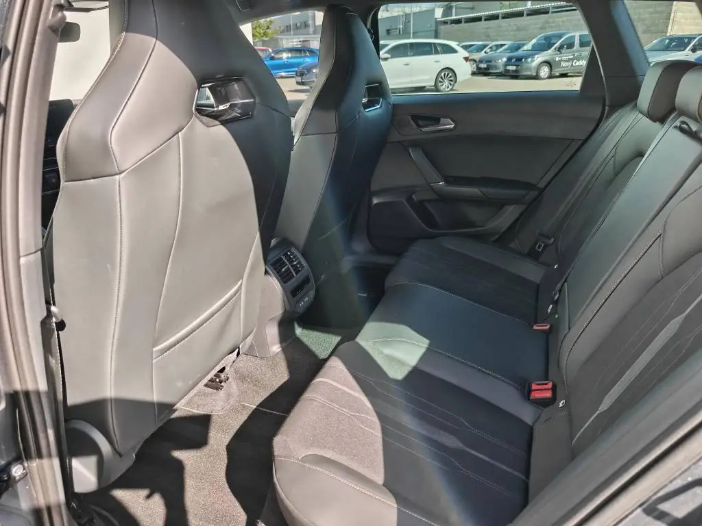 SEAT CUPRA Leon Sportstourer DSG 2.0 TSI / 140kW