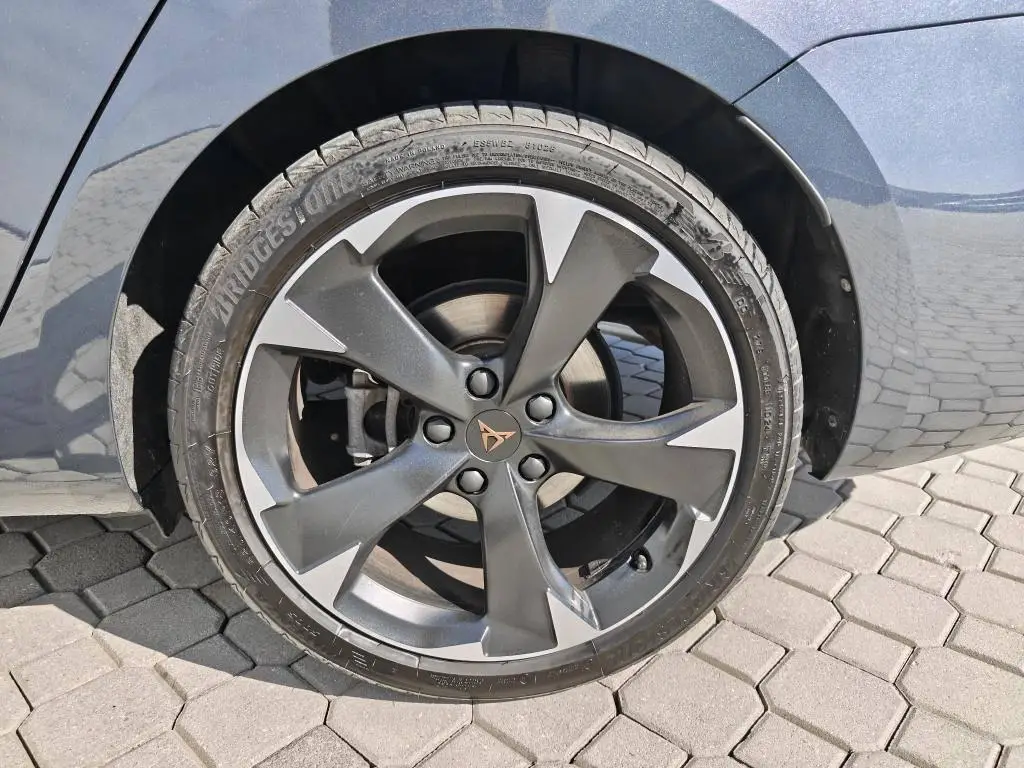 SEAT CUPRA Leon Sportstourer DSG 2.0 TSI / 140kW