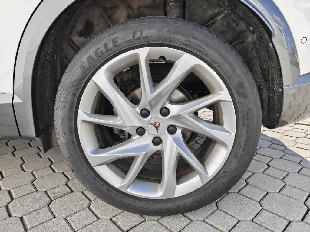 SEAT Formentor DSG 4WD 2,0 TSI / 140kW