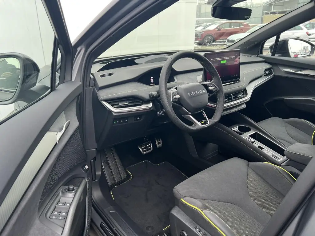 Škoda Elroq  RS 84 kWh 4x4 elektro  / 84kW