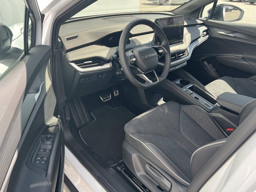 Škoda Elroq Sportline 60 63 kWh   / 150kW
