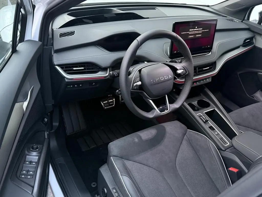 Škoda Elroq Sportline 60 63 kWh  elektro  / 150kW