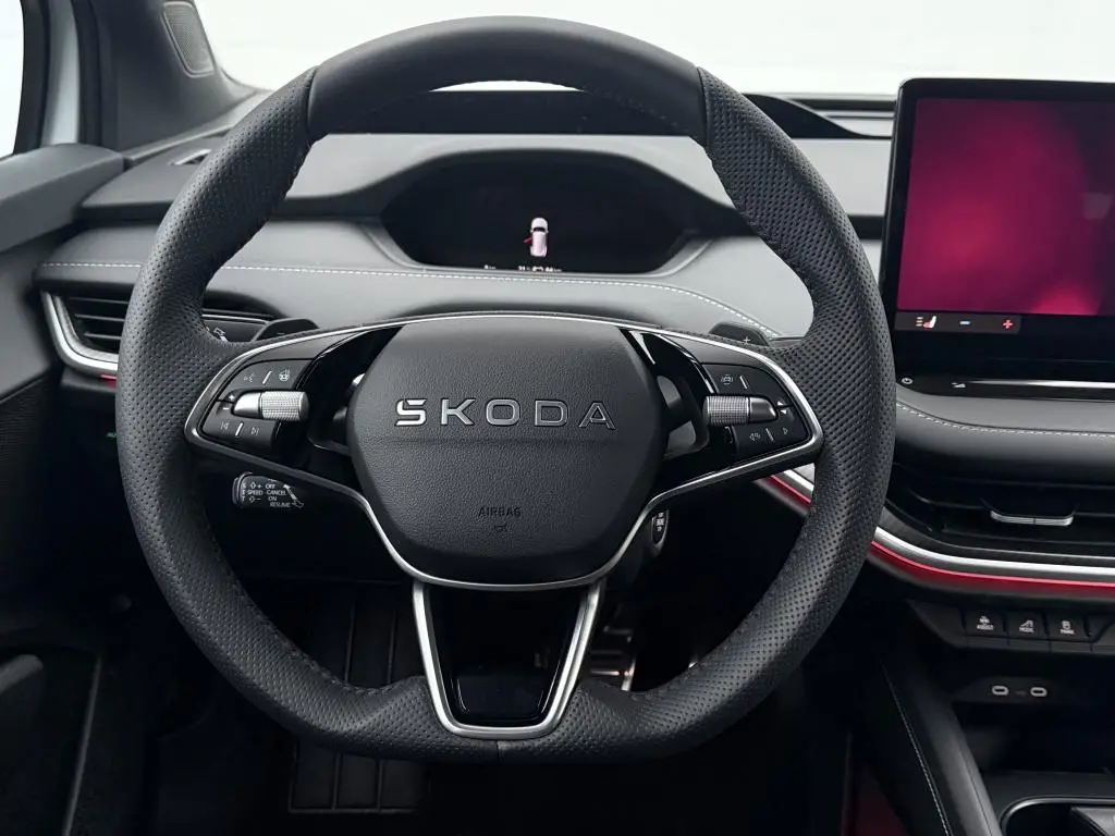 Škoda Elroq Sportline 60 63 kWh  elektro  / 150kW