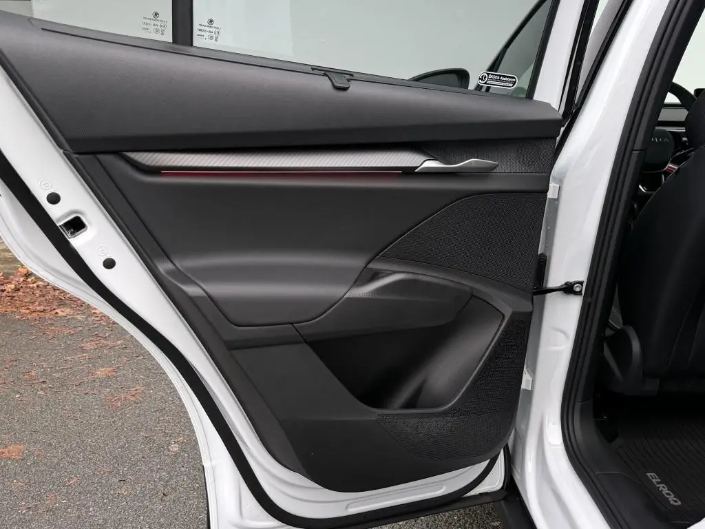 Škoda Elroq Sportline 60 63 kWh  elektro  / 150kW