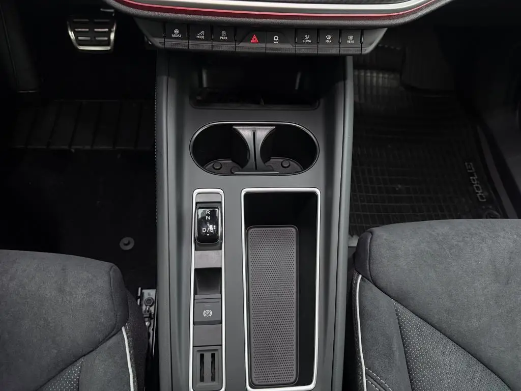 Škoda Elroq Sportline 60 63 kWh  elektro  / 150kW