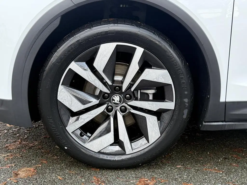 Škoda Elroq Sportline 60 63 kWh  elektro  / 150kW