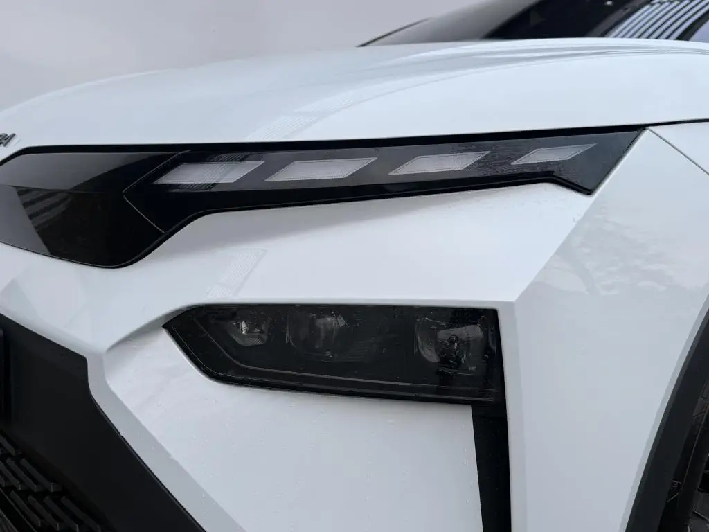 Škoda Elroq Sportline 60 63 kWh  elektro  / 150kW