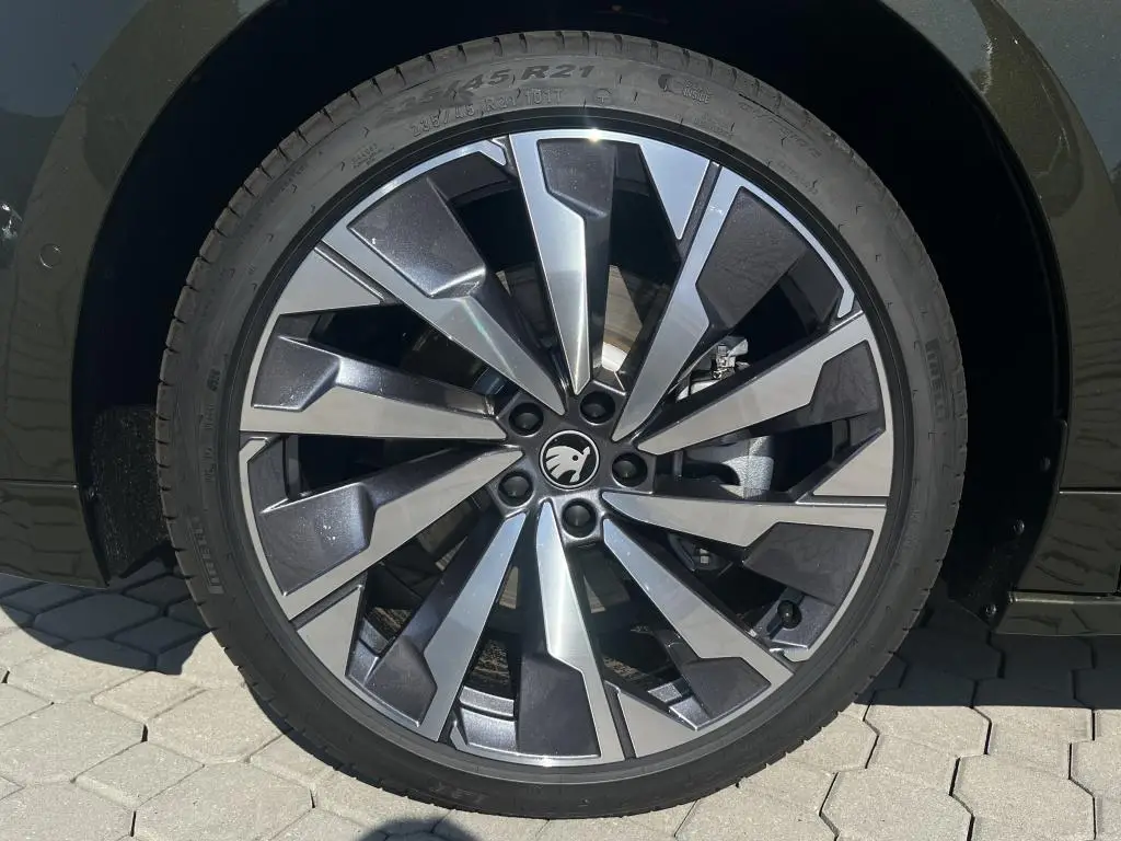 Škoda Enyaq L&K 85 82kWh   / 210kW