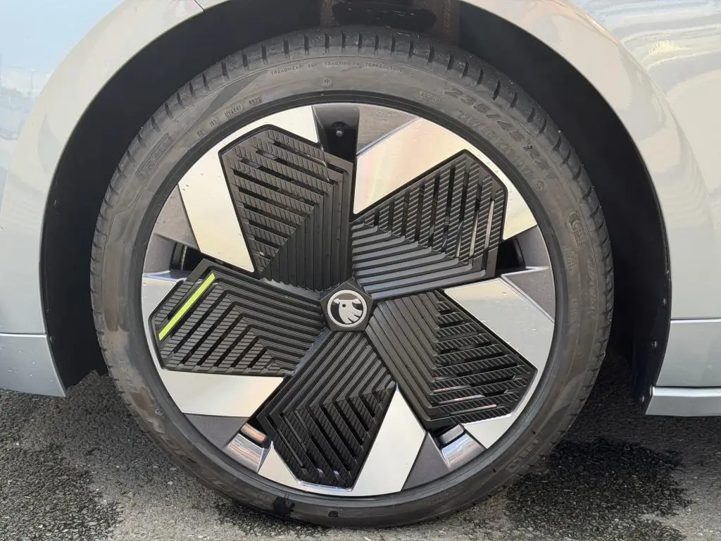 Škoda Enyaq RS 4x4 84 kWh   / 250kW