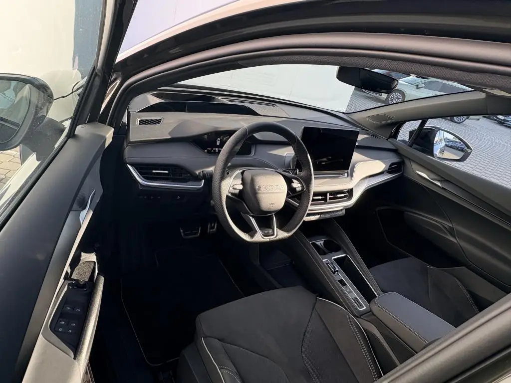 Škoda Enyaq  Sportline 4x4 82 kWh   / 220kW