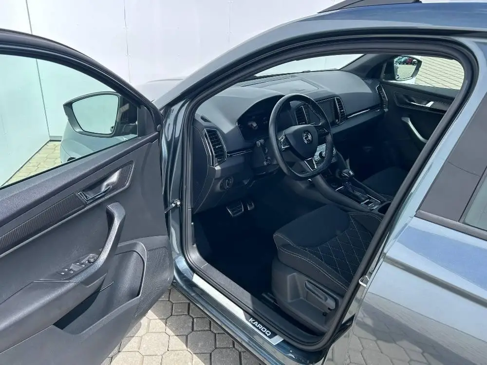Škoda Karoq 2,0TSI 140kW Sportline 7DSG 4x4 2,0 TSI / 140kW