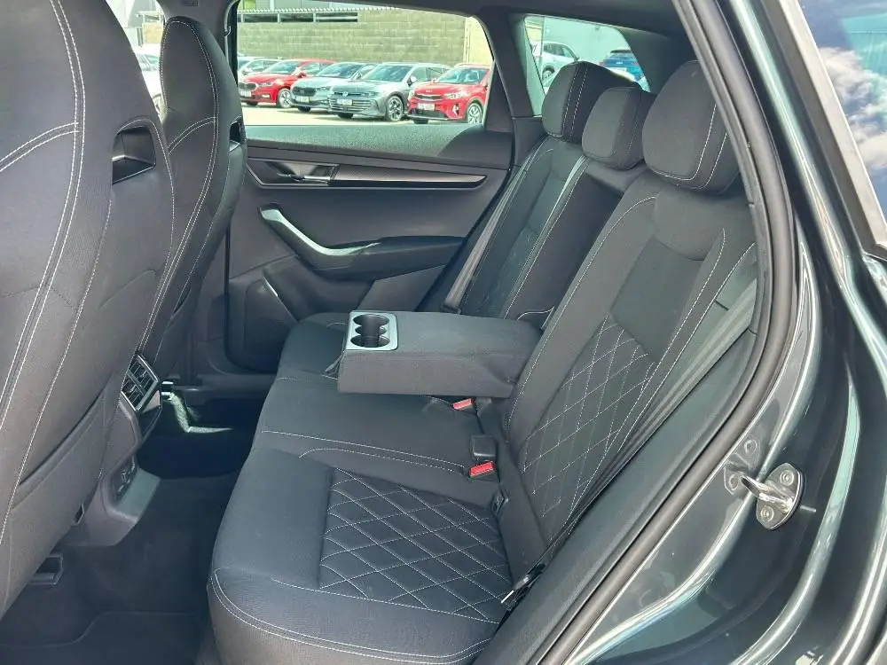 Škoda Karoq 2,0TSI 140kW Sportline 7DSG 4x4 2,0 TSI / 140kW
