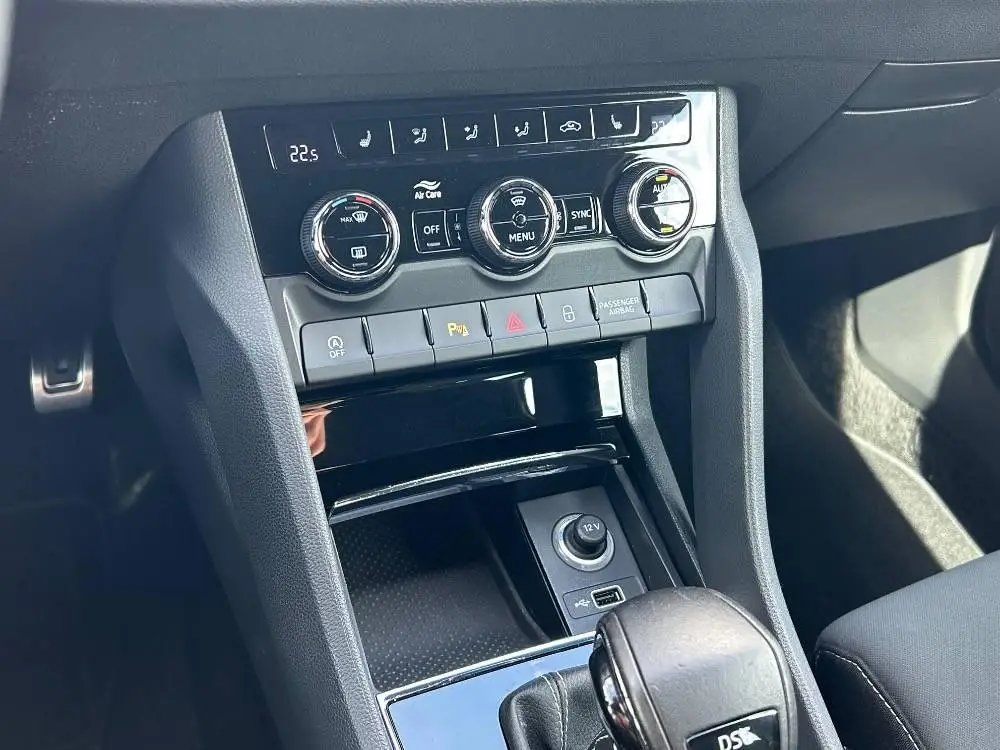 Škoda Karoq 2,0TSI 140kW Sportline 7DSG 4x4 2,0 TSI / 140kW