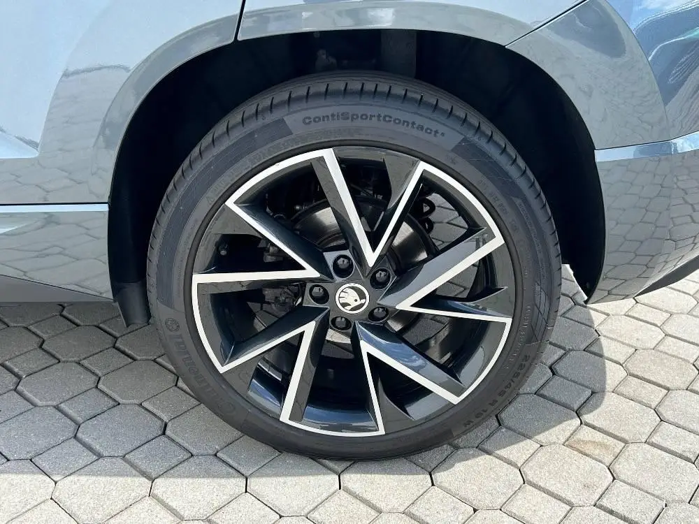 Škoda Karoq 2,0TSI 140kW Sportline 7DSG 4x4 2,0 TSI / 140kW