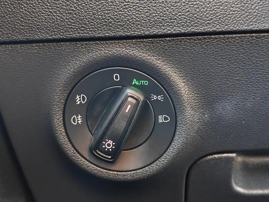 Škoda Karoq FRESH 6MP 1,5TSI / 110kW