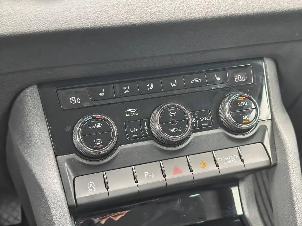 Škoda Karoq Fresh 7DSG 1,5TSI / 110kW