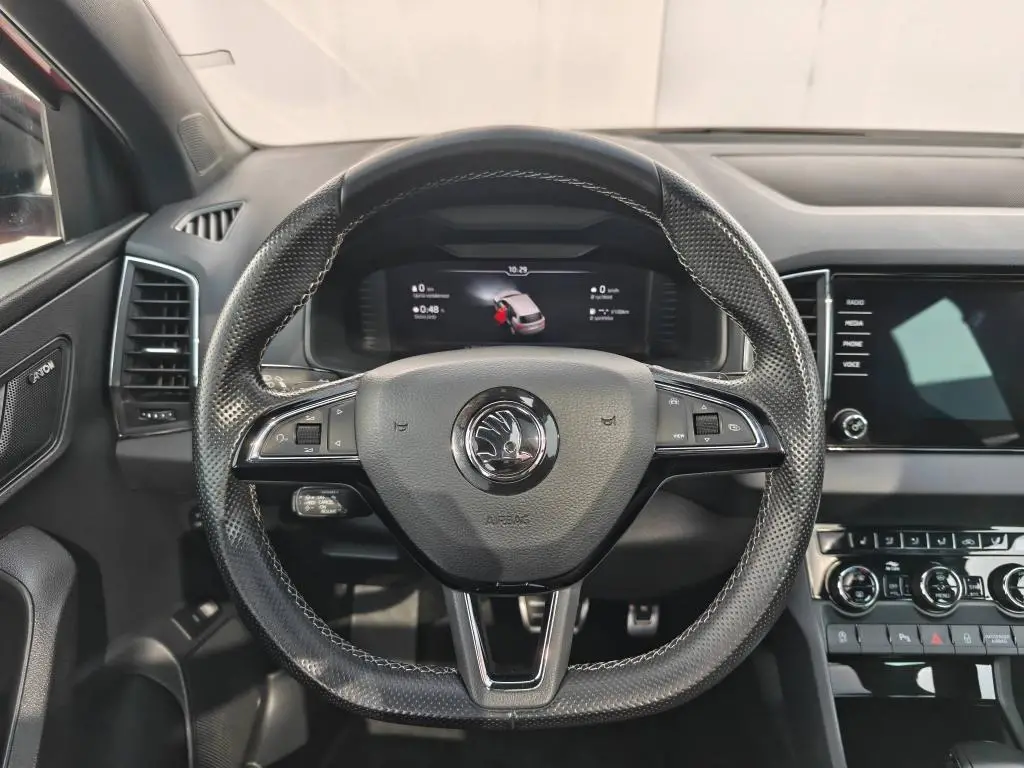 Škoda Karoq Karoq 2,0TSI 140kW Sportline 7DSG 4x4 2,0 TSI / 140kW