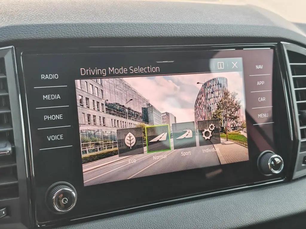 Škoda Karoq Sportline 1,5TSI / 110kW