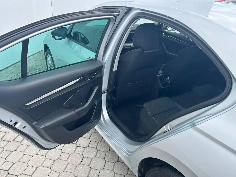 Škoda Octavia Ambition 7DSG 2,0TDI / 85kW
