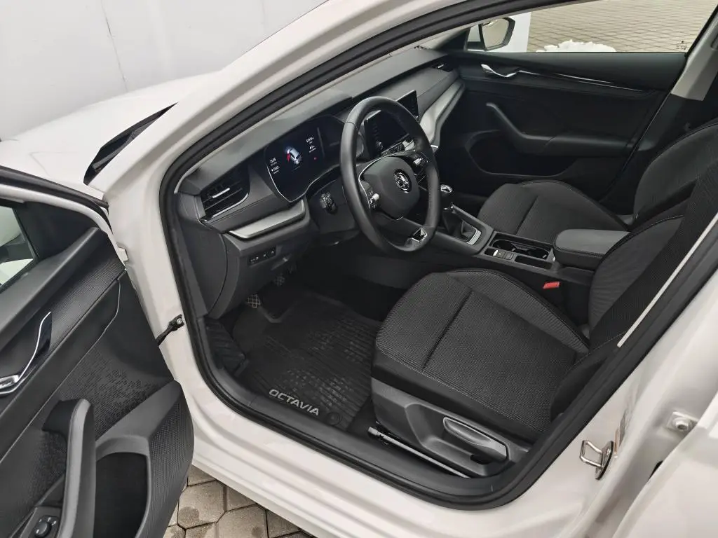 Škoda Octavia Combi Ambition 6MP 2,0TDI / 85kW