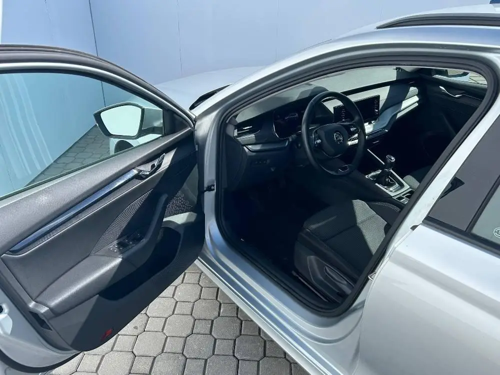 Škoda Octavia Combi Ambition 6MP 2,0TDI / 85kW