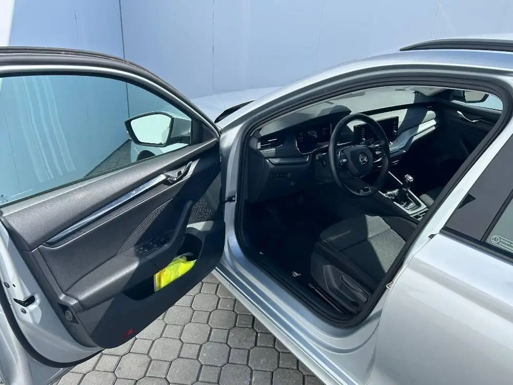 Škoda Octavia Combi Ambition 6MP 2,0TDI / 85kW