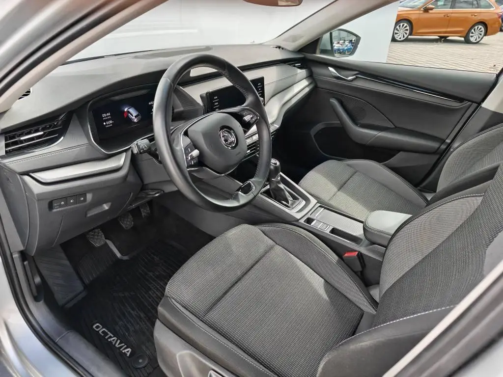 Škoda Octavia Combi Ambition 6MP 2,0TDI / 85kW