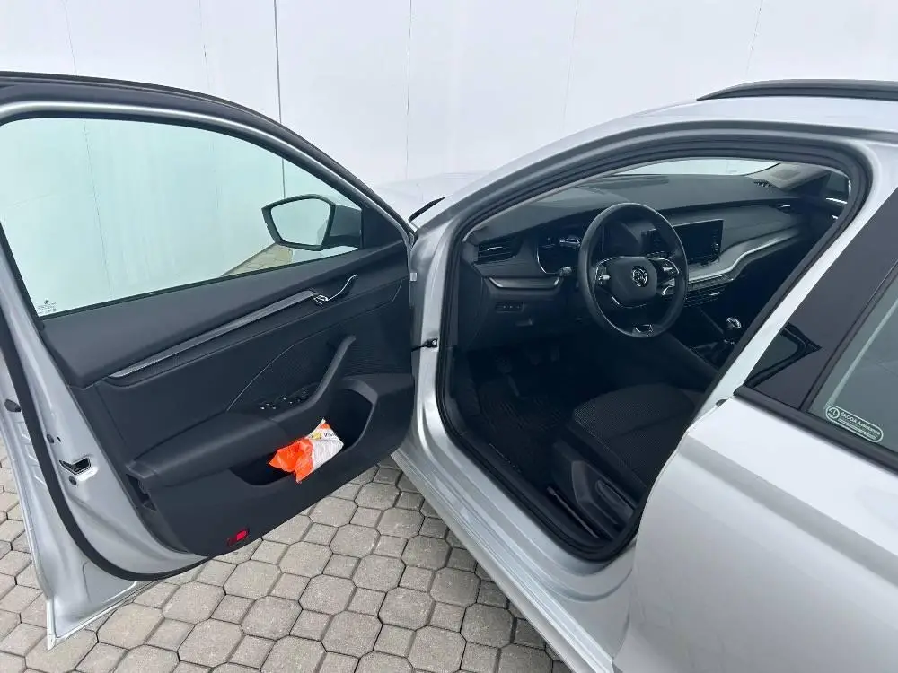 Škoda Octavia Combi Ambition 6MP 2,0TDI / 85kW