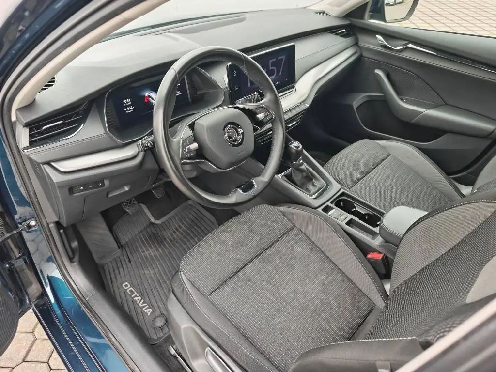 Škoda Octavia Combi Ambition 6MP 2,0TDI / 85kW