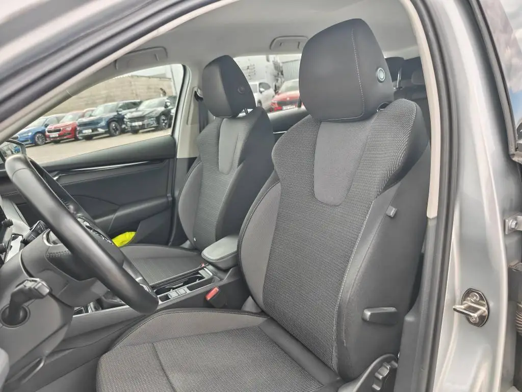 Škoda Octavia Combi Ambition 6MP 2,0TDI / 85kW