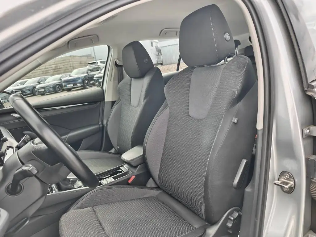 Škoda Octavia Combi Ambition 6MP 2,0TDI / 85kW