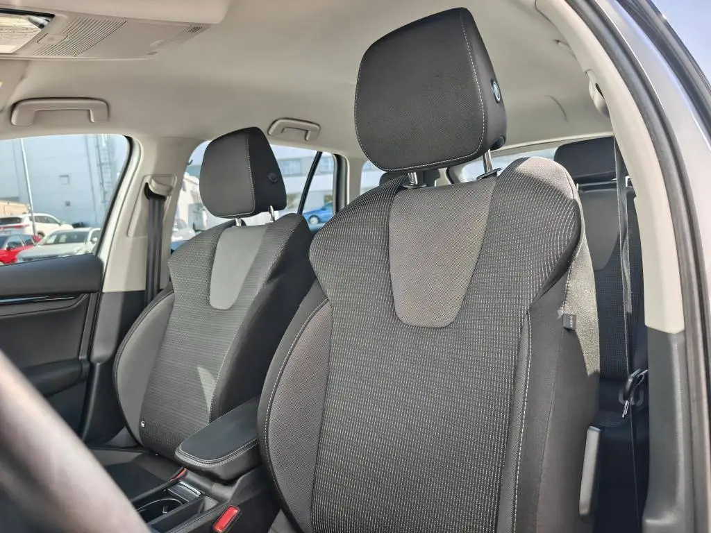 Škoda Octavia Combi Ambition 6MP 2,0TDI / 85kW