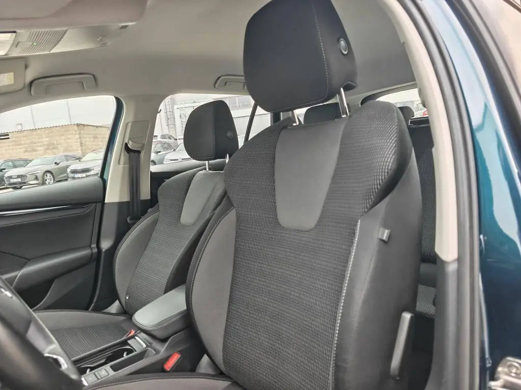 Škoda Octavia Combi Ambition 6MP 2,0TDI / 85kW