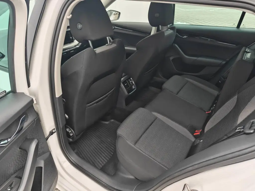 Škoda Octavia Combi Ambition 6MP 2,0TDI / 85kW