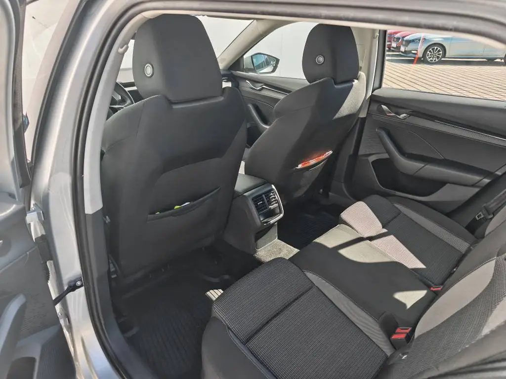 Škoda Octavia Combi Ambition 6MP 2,0TDI / 85kW