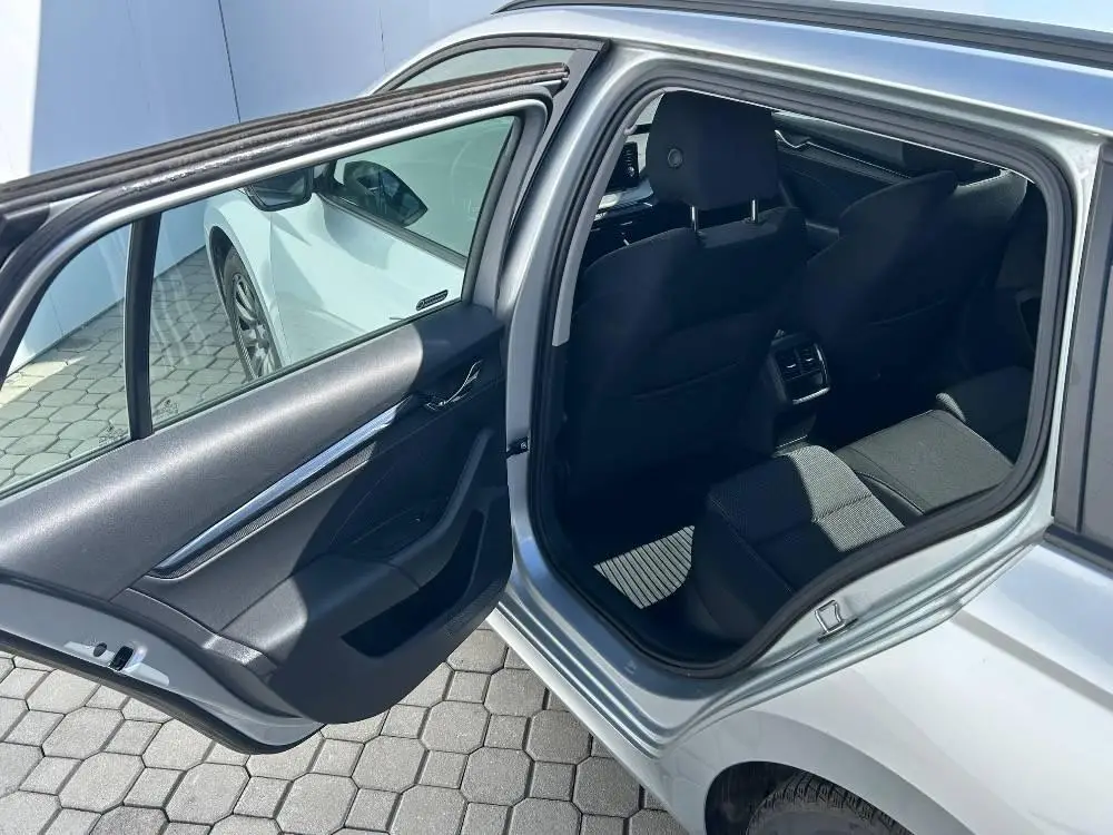 Škoda Octavia Combi Ambition 6MP 2,0TDI / 85kW