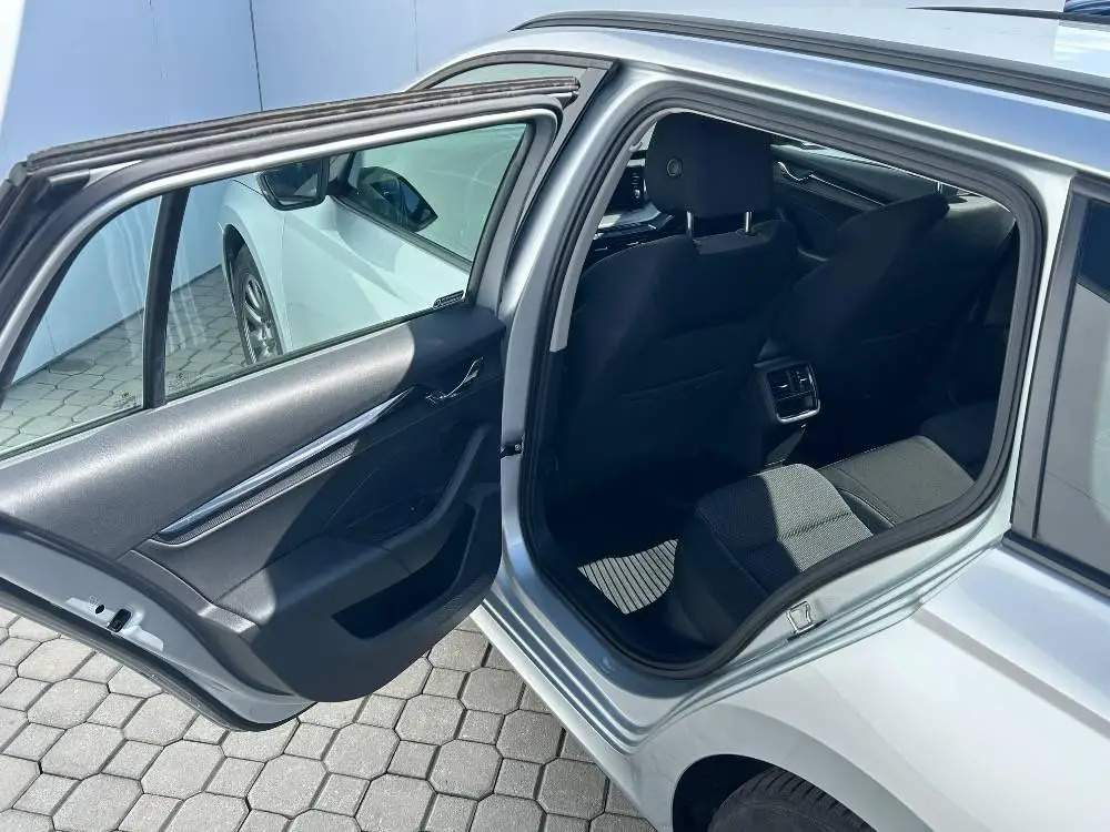 Škoda Octavia Combi Ambition 6MP 2,0TDI / 85kW