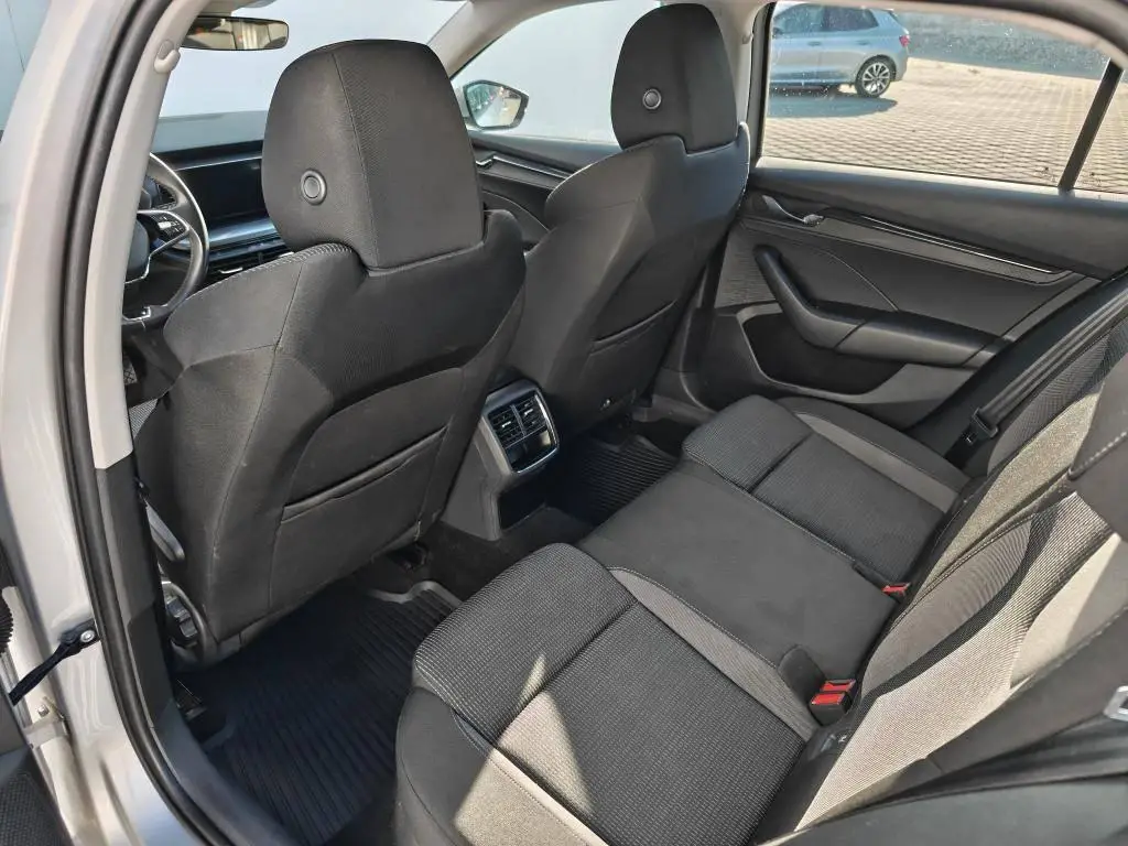 Škoda Octavia Combi Ambition 6MP 2,0TDI / 85kW